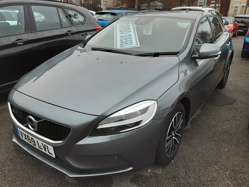 Volvo V40 2.0 D2 Momentum Edition Euro 6 (s/s) 5dr 5dr Manual 2026