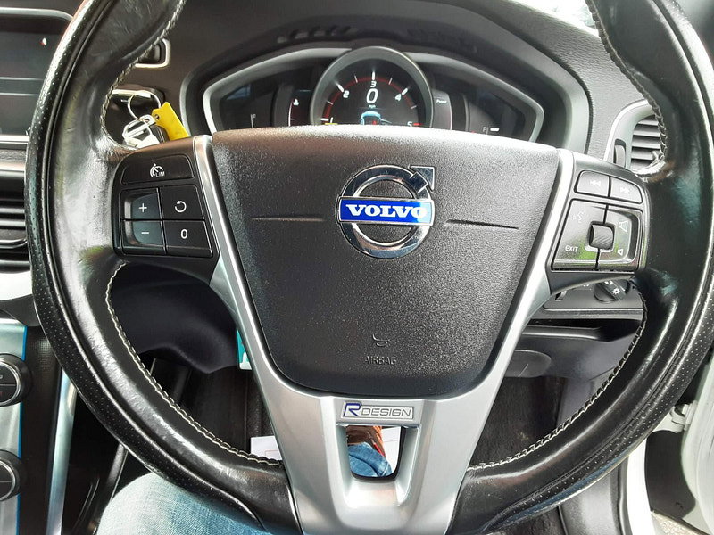 Volvo V40 2.0 D4 R-Design Nav Geartronic Euro 6 (s/s) 5dr 5dr Automatic 2026