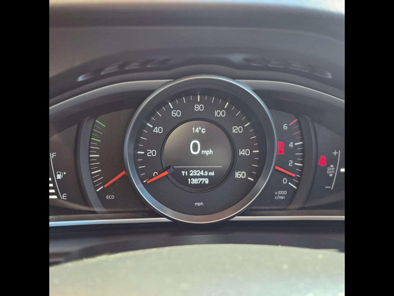 Volvo V40 2.0 V40 Momentum Nav+ D3 5dr 5dr Manual 2026