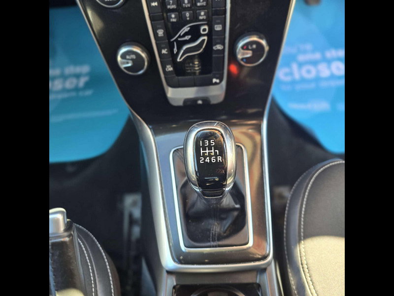 Volvo V40 2.0 V40 Momentum Nav+ D3 5dr 5dr Manual 2026