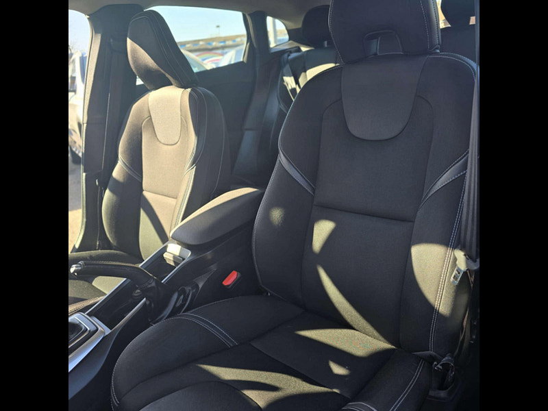 Volvo V40 2.0 V40 Momentum Nav+ D3 5dr 5dr Manual 2026