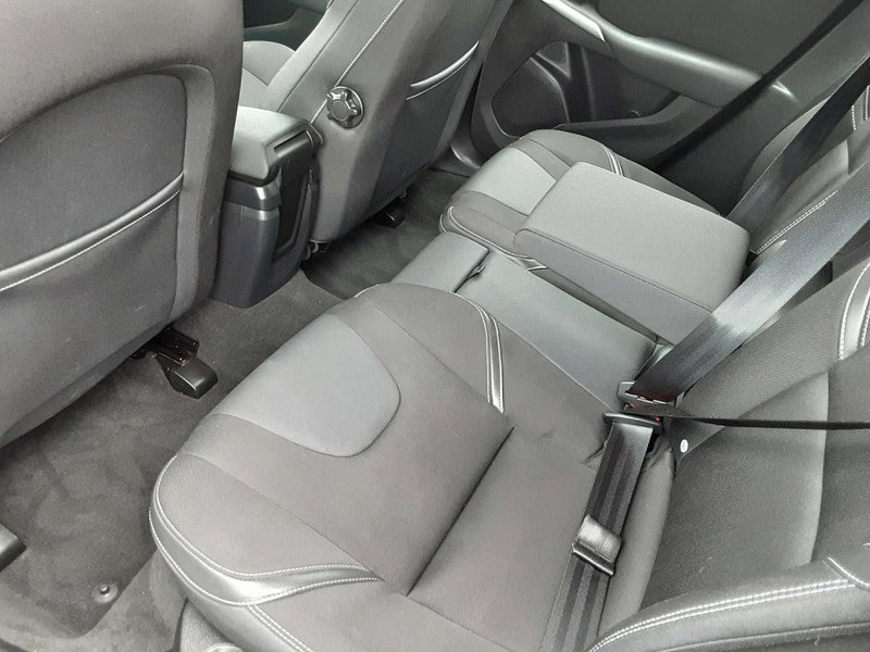 Volvo V40 2.0 V40 Momentum Nav+ D4 5dr 5dr Manual 2026