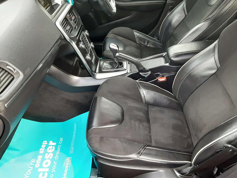 Volvo V40 2.0 V40 R-Design T2 5dr 5dr Manual 2026