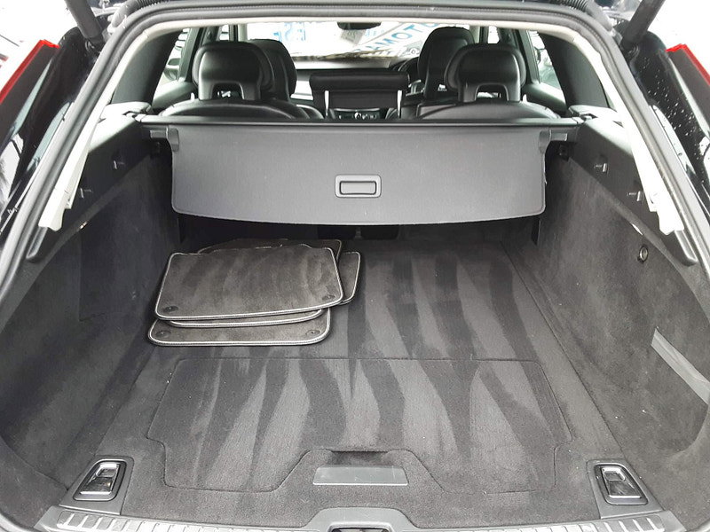 Volvo V90 2.0 D4 Momentum Auto Euro 6 (s/s) 5dr 5dr Automatic 2026