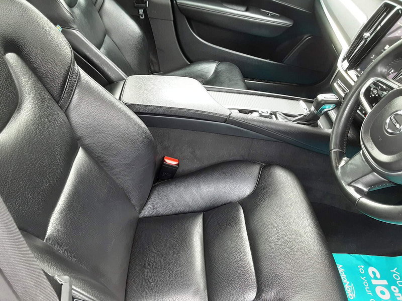 Volvo V90 2.0 D4 Momentum Auto Euro 6 (s/s) 5dr 5dr Automatic 2026