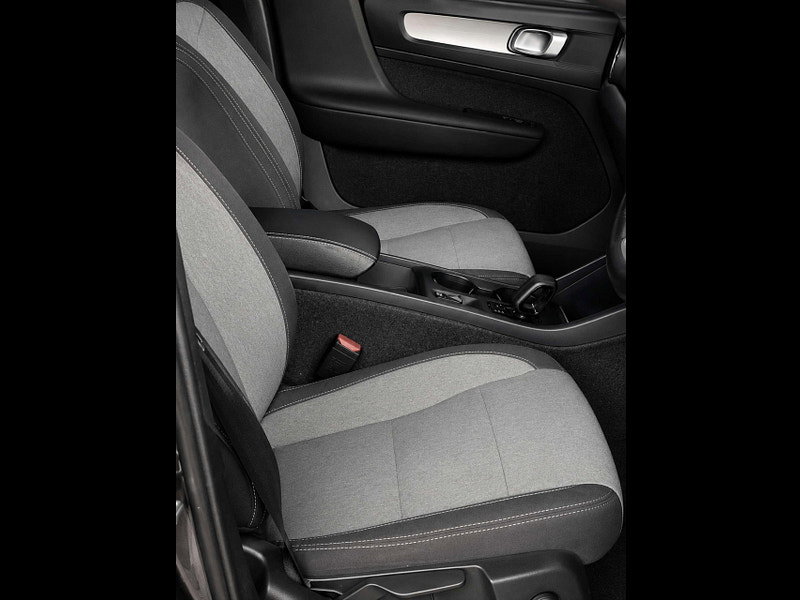 Volvo XC40 1.5 XC40 Core T4 Recharge Auto 5dr 5dr Automatic 2026