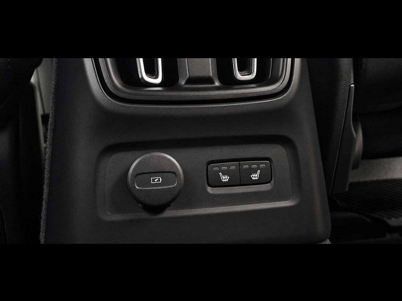 Volvo XC40 1.5 XC40 R-Design T4 Recharge Auto 5dr 5dr Automatic 2026