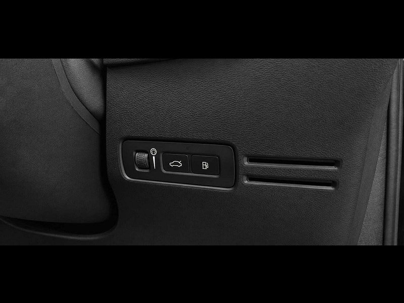 Volvo XC40 1.5 XC40 R-Design T4 Recharge Auto 5dr 5dr Automatic 2026