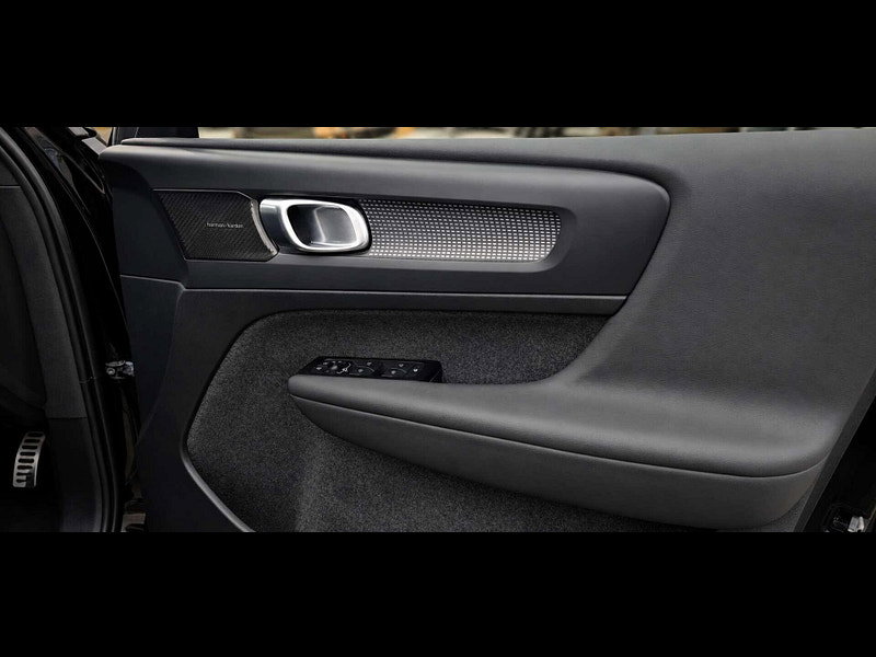Volvo XC40 1.5 XC40 R-Design T4 Recharge Auto 5dr 5dr Automatic 2026
