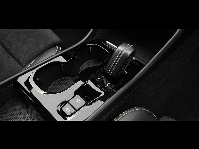 Volvo XC40 1.5 XC40 R-Design T4 Recharge Auto 5dr 5dr Automatic 2026
