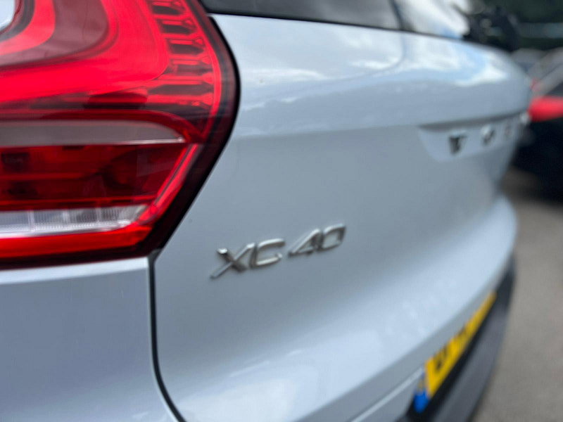 Volvo XC40 2.0 D4 R-Design Pro Auto AWD Euro 6 (s/s) 5dr 5dr Automatic 2026