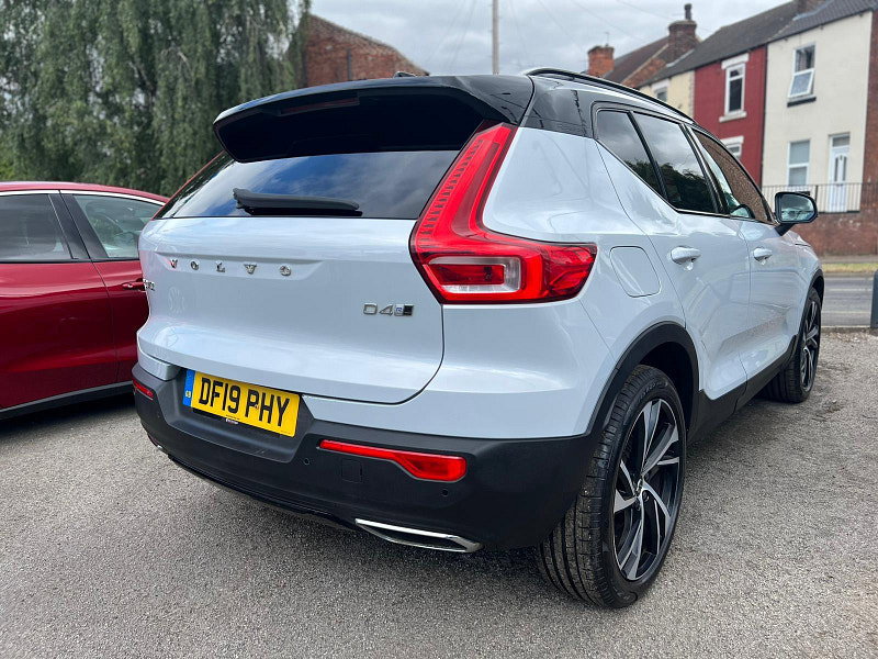Volvo XC40 2.0 D4 R-Design Pro Auto AWD Euro 6 (s/s) 5dr 5dr Automatic 2026