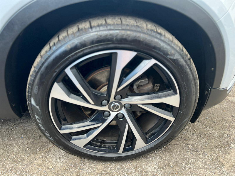 Volvo XC40 2.0 D4 R-Design Pro Auto AWD Euro 6 (s/s) 5dr 5dr Automatic 2026
