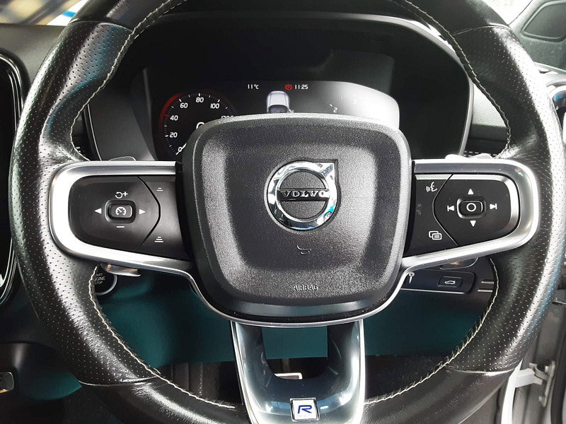 Volvo XC40 2.0 D4 R-Design Pro Auto AWD Euro 6 (s/s) 5dr 5dr Automatic 2026