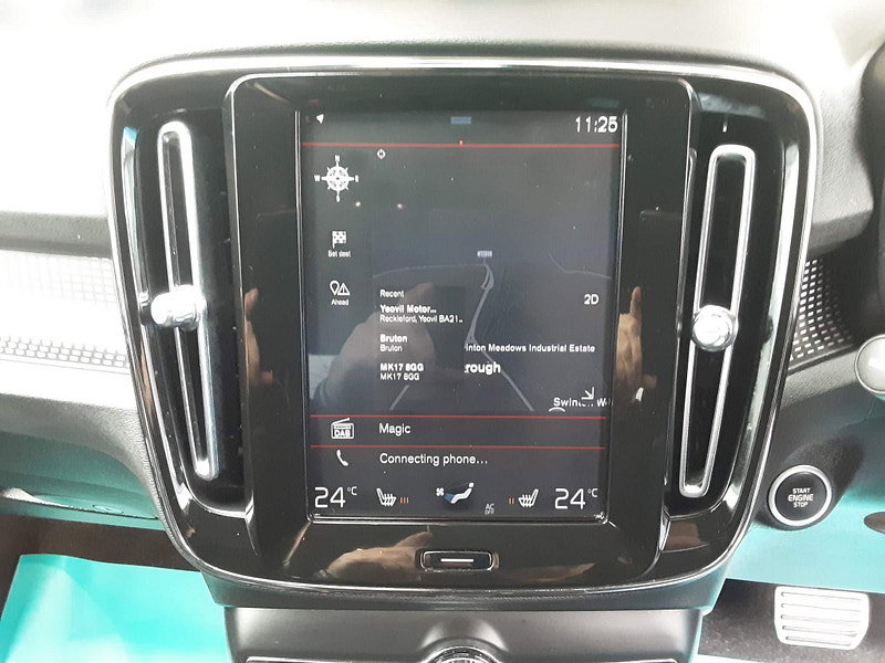 Volvo XC40 2.0 D4 R-Design Pro Auto AWD Euro 6 (s/s) 5dr 5dr Automatic 2026