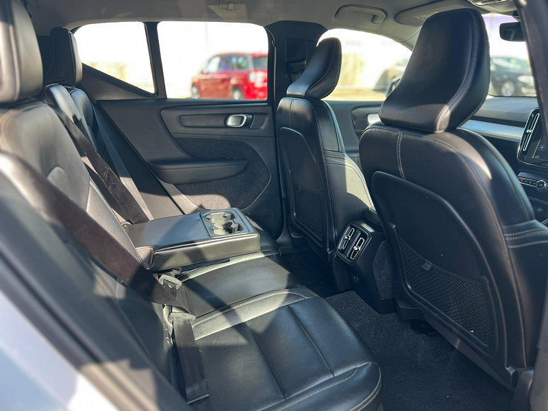 Volvo XC40 2.0 D3 Momentum Euro 6 (s/s) 5dr 5dr Manual 2026