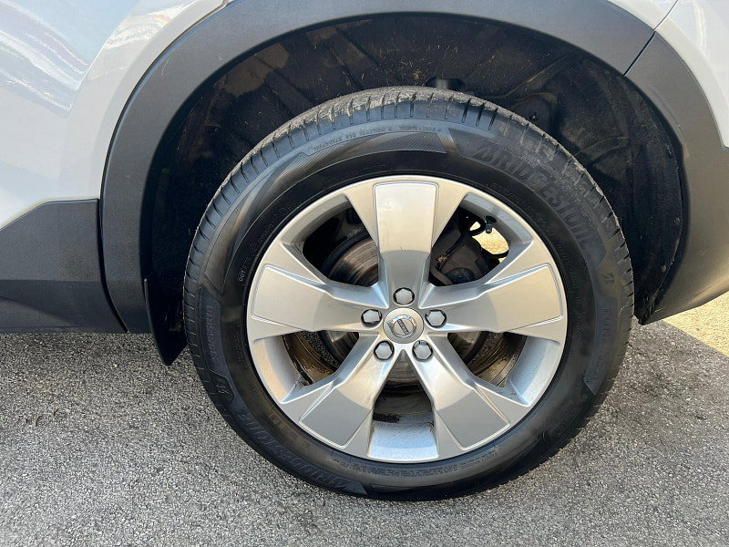 Volvo XC40 2.0 D3 Momentum Euro 6 (s/s) 5dr 5dr Manual 2026