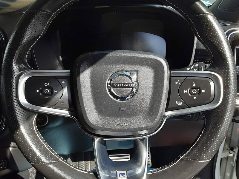 Volvo XC40 2.0 D3 R-Design Auto AWD Euro 6 (s/s) 5dr 5dr Automatic 2026