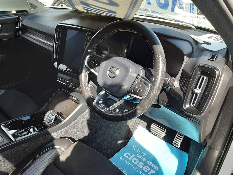 Volvo XC40 2.0 D3 R-Design Auto AWD Euro 6 (s/s) 5dr 5dr Automatic 2026