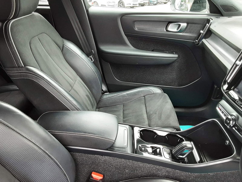 Volvo XC40 2.0 D3 R-Design Auto Euro 6 (s/s) 5dr 5dr Automatic 2026