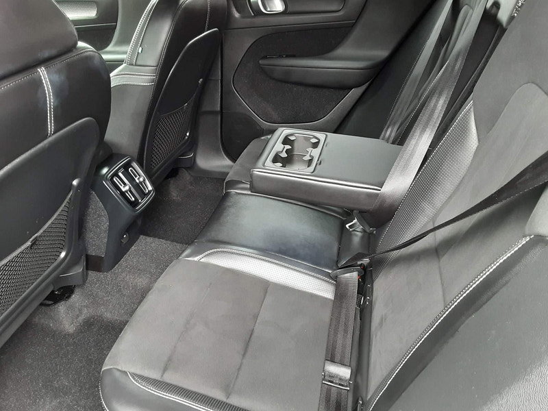 Volvo XC40 2.0 D3 R-Design Auto Euro 6 (s/s) 5dr 5dr Automatic 2026