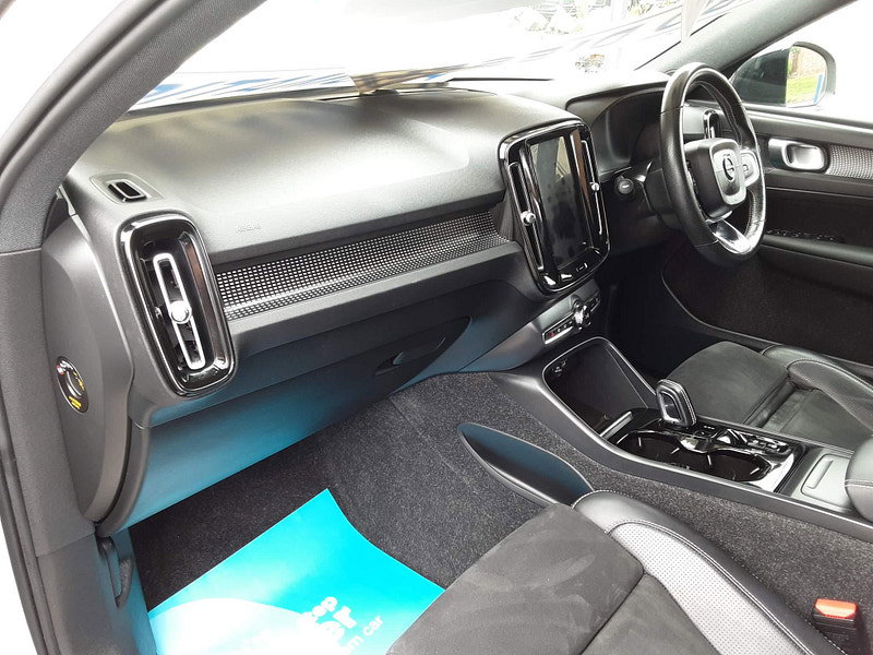 Volvo XC40 2.0 D3 R-Design Auto Euro 6 (s/s) 5dr 5dr Automatic 2026