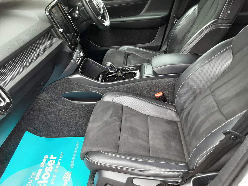 Volvo XC40 2.0 D3 R-Design Auto Euro 6 (s/s) 5dr 5dr Automatic 2026