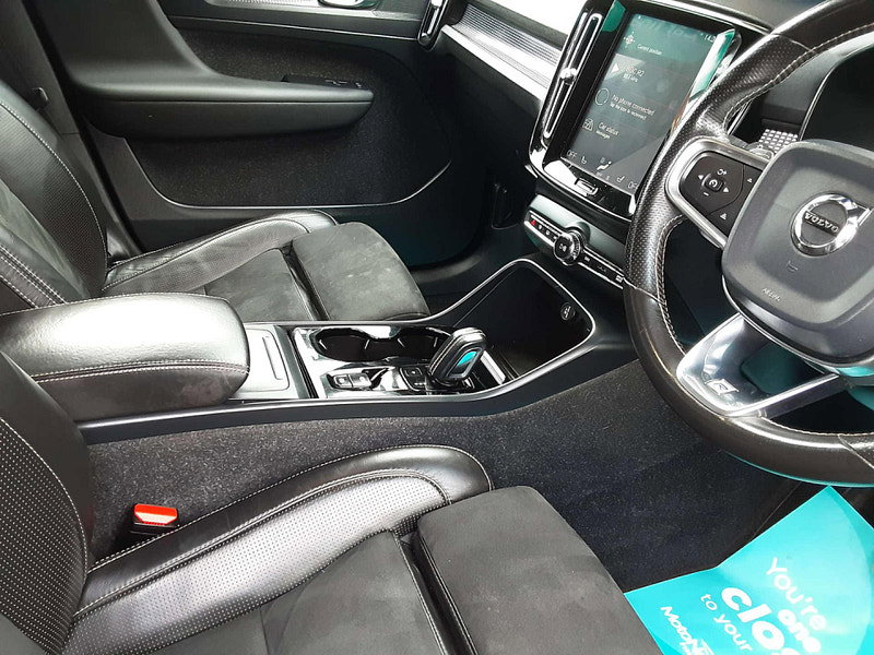 Volvo XC40 2.0 T5 R-Design Pro Auto AWD Euro 6 (s/s) 5dr 5dr Automatic 2026
