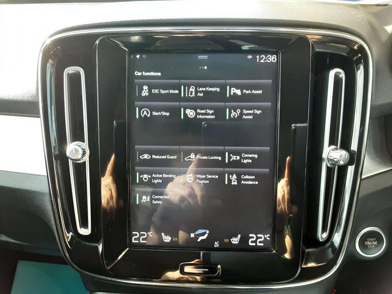 Volvo XC40 2.0 XC40 Momentum Pro D3 Auto 5dr 5dr Automatic 2026
