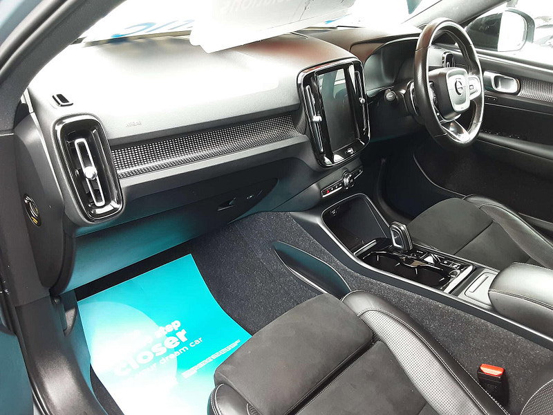 Volvo XC40 2.0 XC40 R-Design Pro D3 Auto 5dr 5dr Automatic 2026