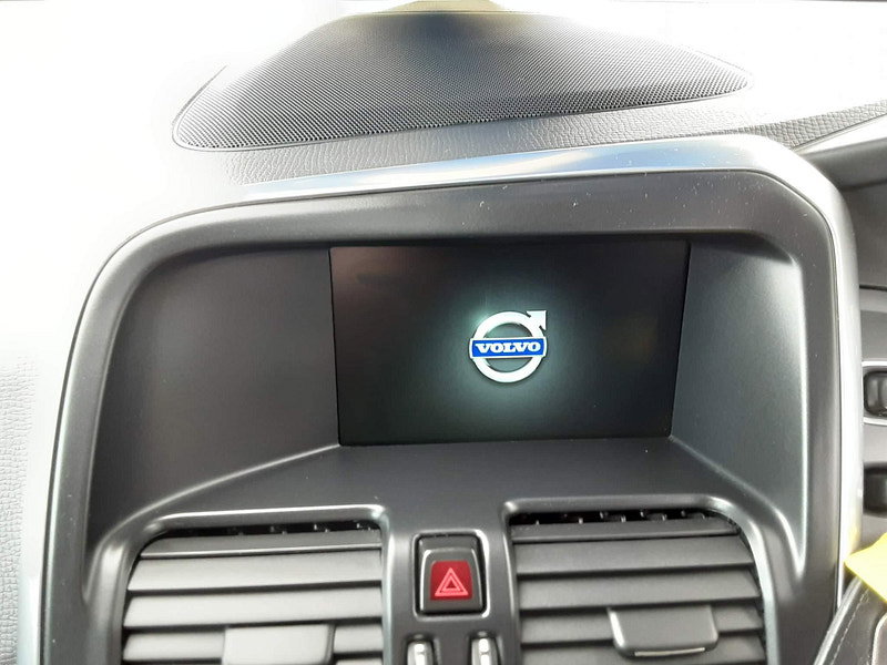 Volvo XC60 2.4 D4 R-Design Lux Nav Auto AWD Euro 6 (s/s) 5dr 5dr Automatic 2026