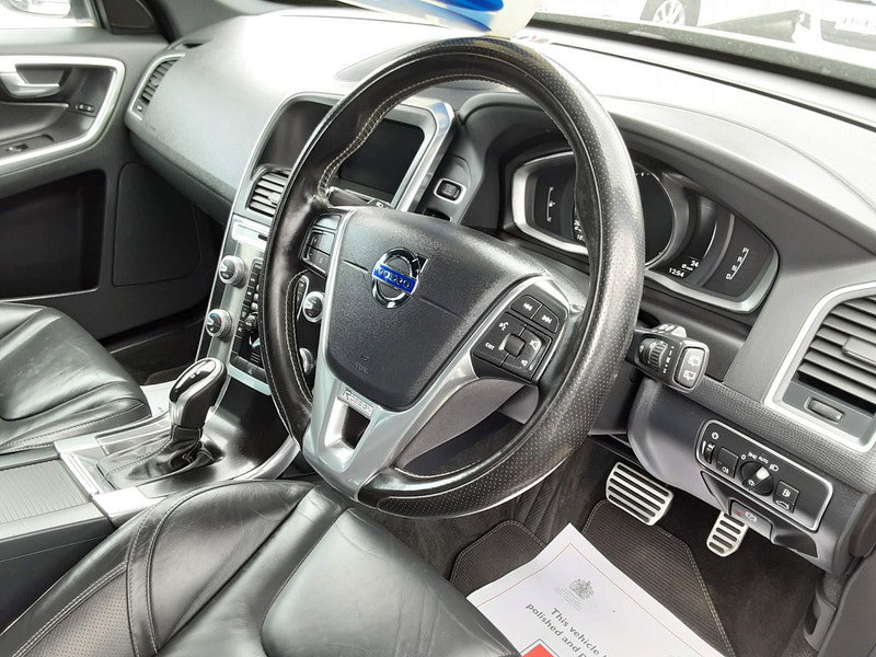 Volvo XC60 2.4 D4 R-Design Lux Nav Auto AWD Euro 6 (s/s) 5dr 5dr Automatic 2026