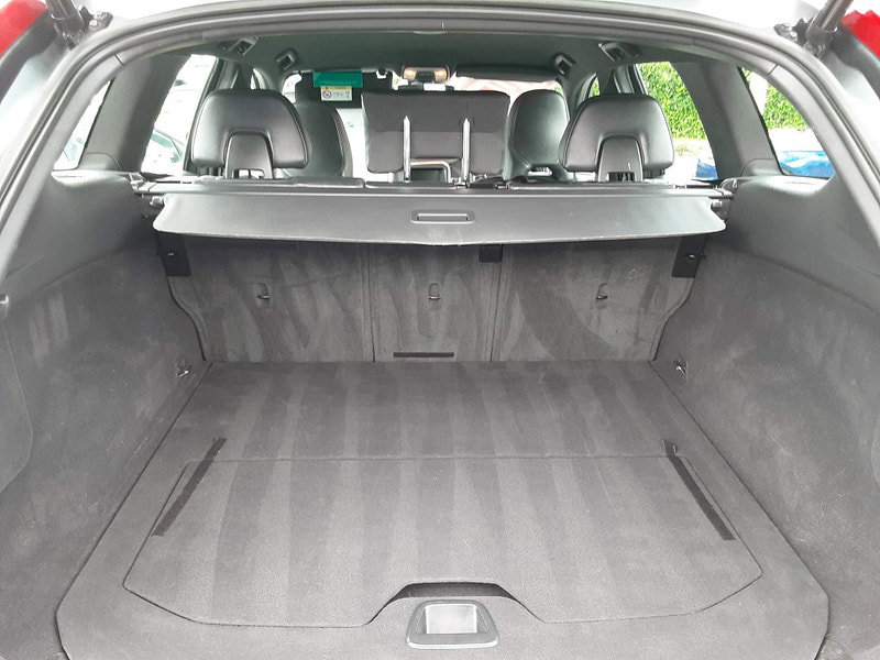 Volvo XC60 2.4 D5 R-Design Lux Nav Auto AWD Euro 6 (s/s) 5dr 5dr Automatic 2026