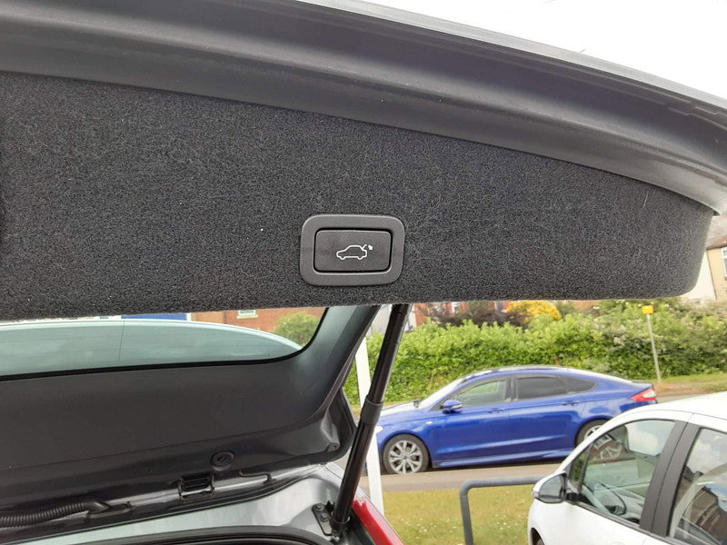 Volvo XC60 2.4 D5 R-Design Lux Nav Auto AWD Euro 6 (s/s) 5dr 5dr Automatic 2026