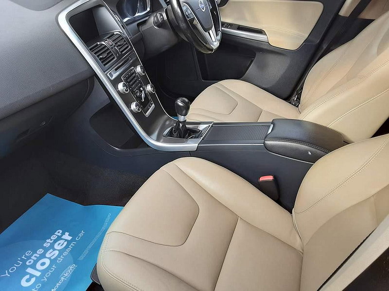 Volvo XC60 2.4 D5 SE Lux Nav AWD Euro 5 (s/s) 5dr 5dr Manual 2026