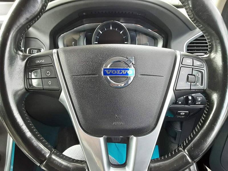 Volvo XC60 2.4 D5 SE Lux Nav AWD Euro 5 (s/s) 5dr 5dr Manual 2026