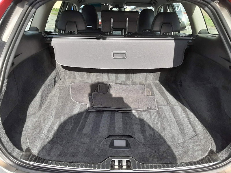 Volvo XC60 2.4 D5 SE Lux Nav Geartronic AWD Euro 5 5dr 5dr Automatic 2026