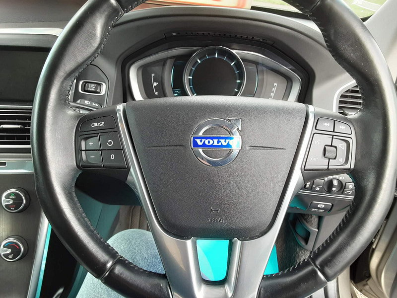 Volvo XC60 2.4 D5 SE Lux Nav Geartronic AWD Euro 5 5dr 5dr Automatic 2026