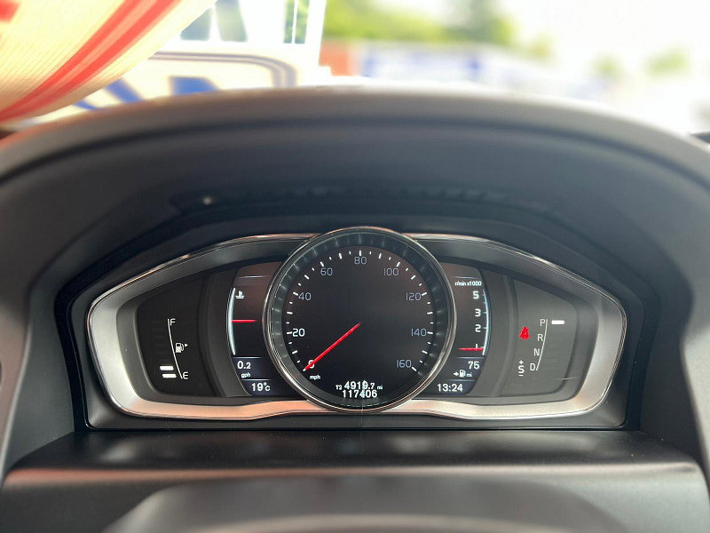 Volvo XC60 2.4 D5 SE Lux Nav Geartronic AWD Euro 5 5dr 5dr Automatic 2026