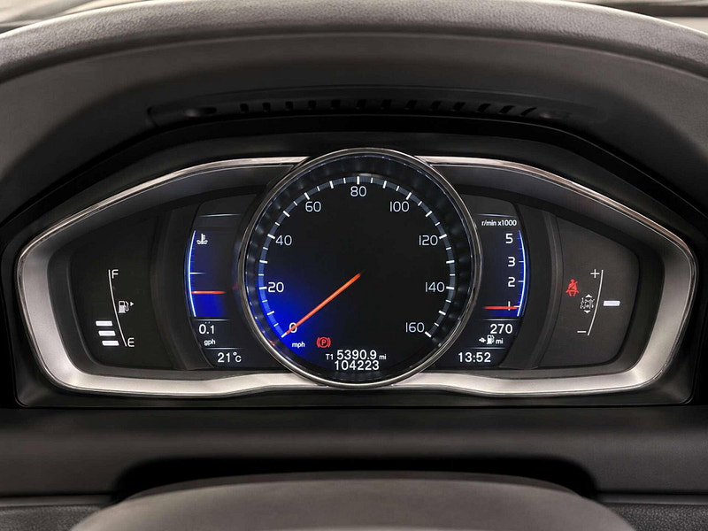 Volvo XC60 2.4 XC60 R-Design Luxury Nav D5 AWD 4WD 5dr 5dr Manual 2026
