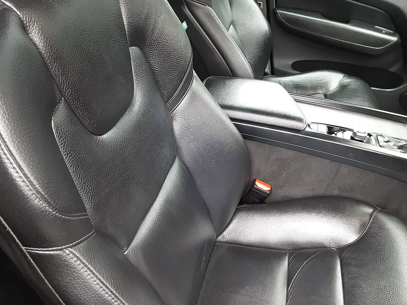 Volvo XC60 2.0 D4 Momentum Auto AWD Euro 6 (s/s) 5dr 5dr Automatic 2026