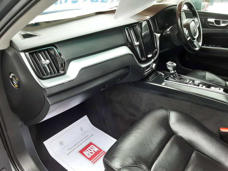 Volvo XC60 2.0 D4 Momentum Auto AWD Euro 6 (s/s) 5dr 5dr Automatic 2026