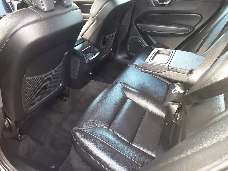 Volvo XC60 2.0 D4 Momentum Pro Auto Euro 6 (s/s) 5dr 5dr Automatic 2026