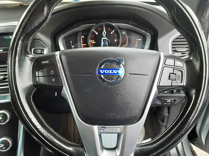 Volvo XC60 2.0 D4 R-Design Lux Nav Geartronic Euro 6 (s/s) 5dr 5dr Automatic 2026