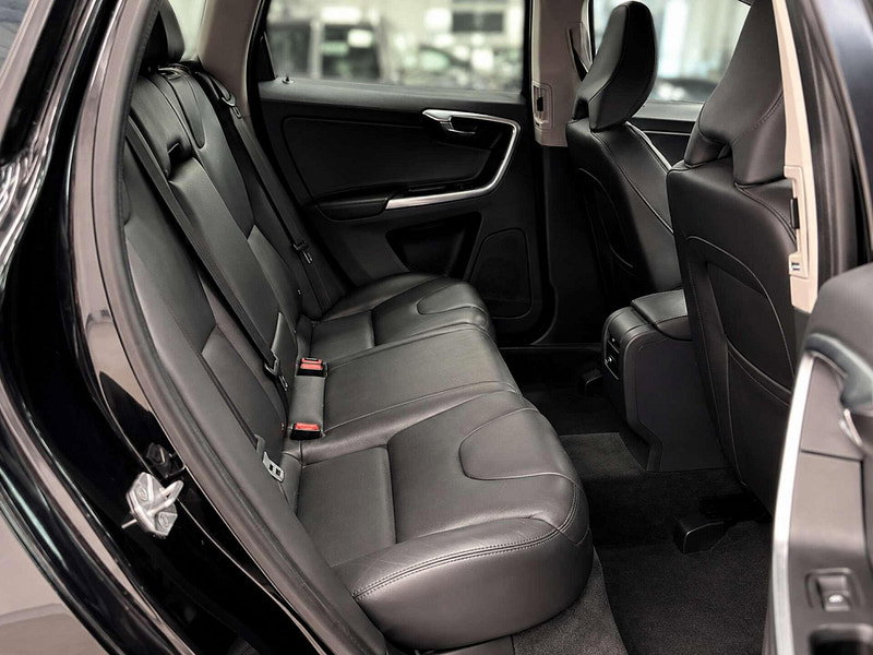 Volvo XC60 2.0 D4 SE Nav Auto Euro 6 (s/s) 5dr 5dr Automatic 2026