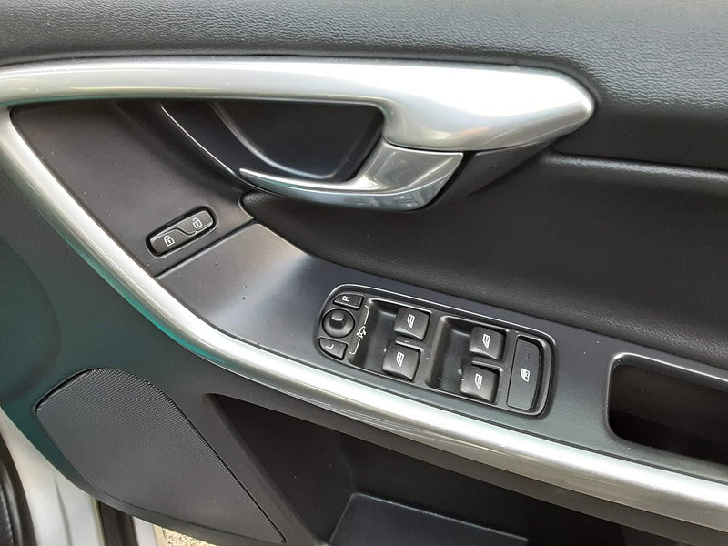 Volvo XC60 2.0 D4 SE Lux Nav Auto Euro 6 (s/s) 5dr 5dr Automatic 2026