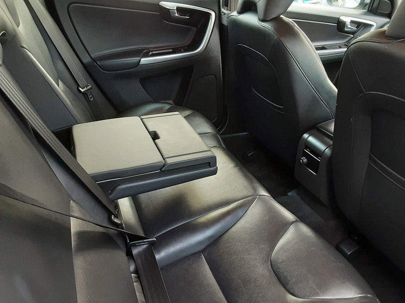 Volvo XC60 2.0 D4 SE Lux Nav Auto Euro 6 (s/s) 5dr 5dr Automatic 2026