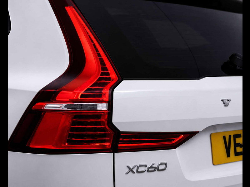 Volvo XC60 2.0 XC60 R-Design B4 MHEV Auto 5dr 5dr Automatic 2026