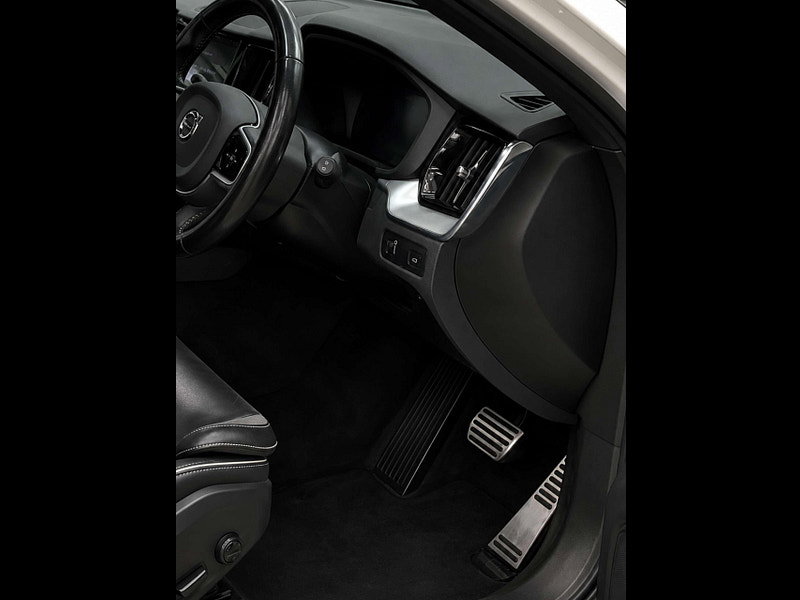 Volvo XC60 2.0 XC60 R-Design B4 MHEV Auto 5dr 5dr Automatic 2026