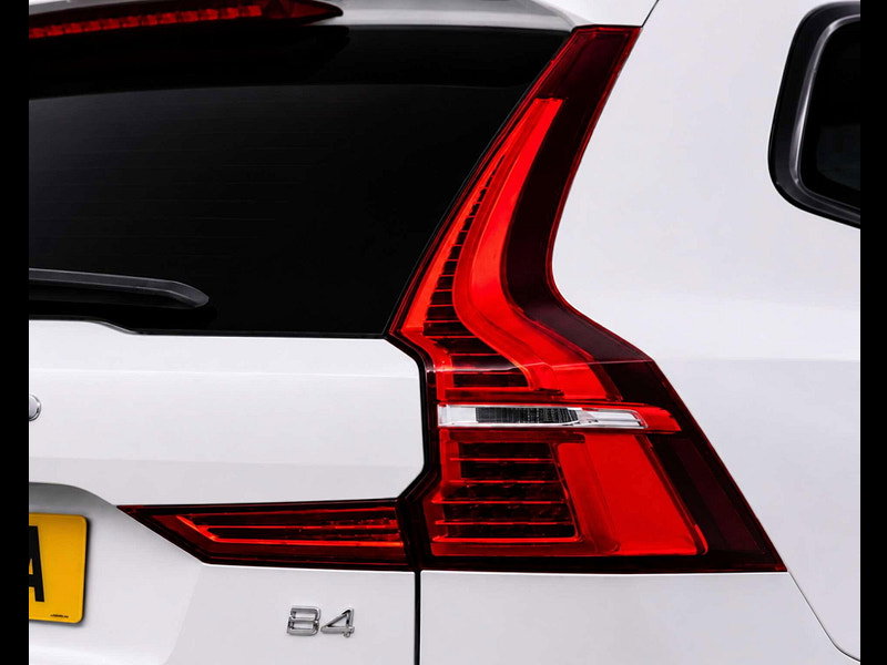 Volvo XC60 2.0 XC60 R-Design B4 MHEV Auto 5dr 5dr Automatic 2026